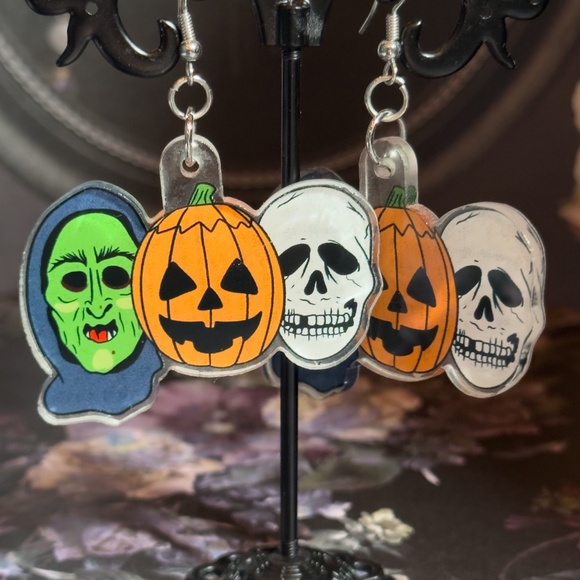 Halloween 3, Season of the Witch, Craftsylvania Earrings - Picture 2 of 3